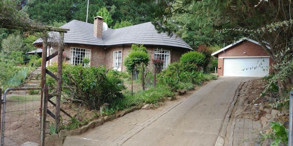 Pin Oak Cottage Underberg Luaran gambar